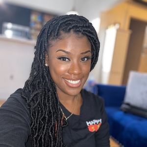 Meet your Posher, Ari